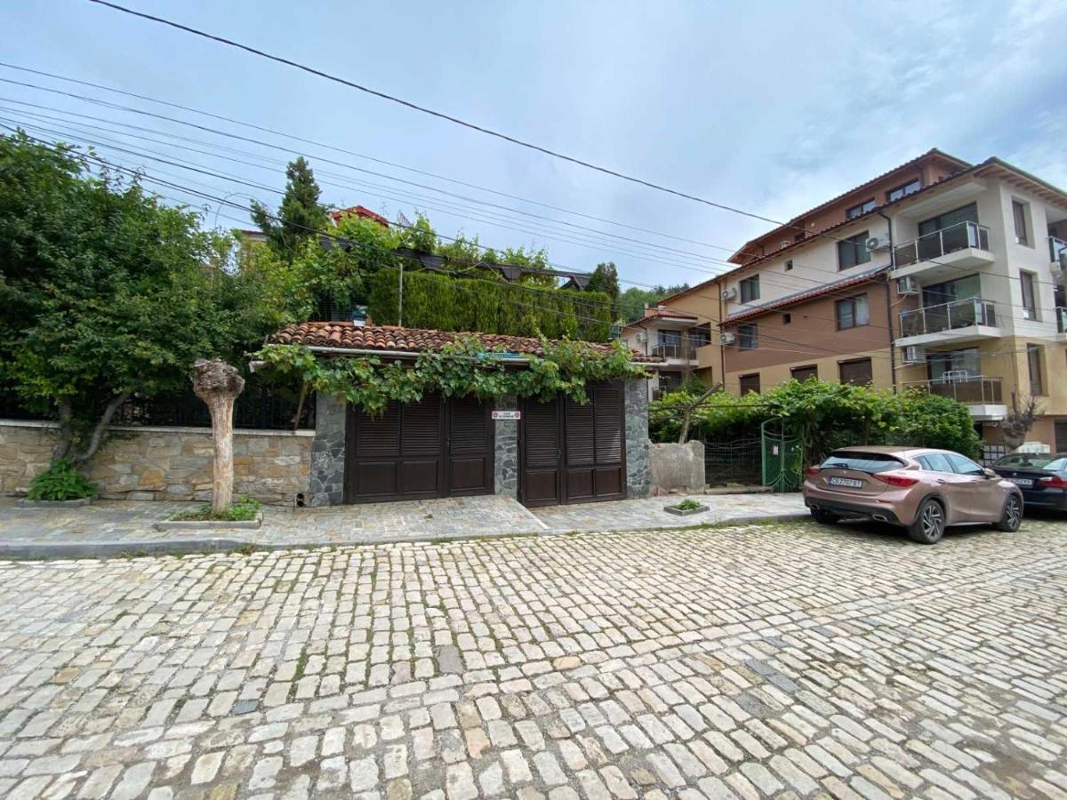 Coziness And Comfort In The Old Town Veliko Tarnovo Exterior foto